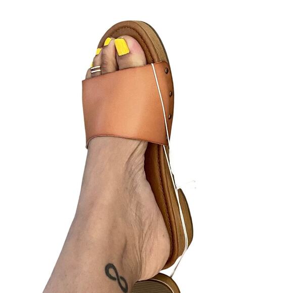 Universal Thread Womens Flat Slides Sandals Slip Ones Open Toe Natural US 7 - Picture 1 of 9